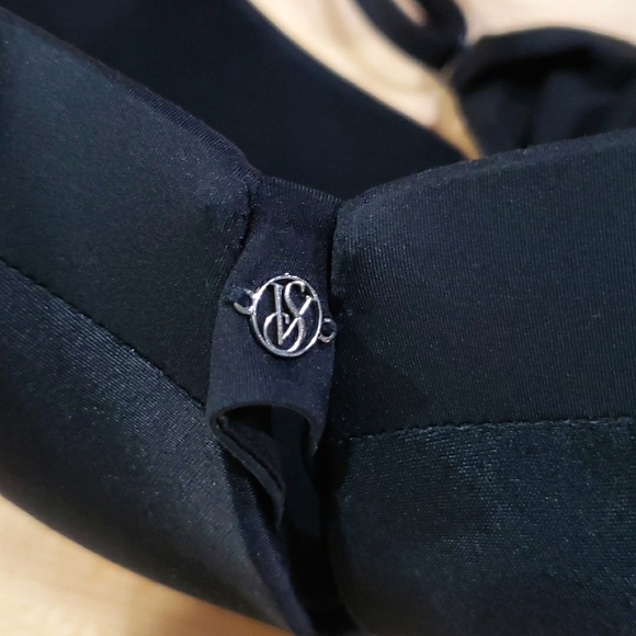 Victoria's Secret bra - Picture 2 of 5